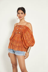 BURNT ORANGE OFF-SHOULDER SMOCKED TOP